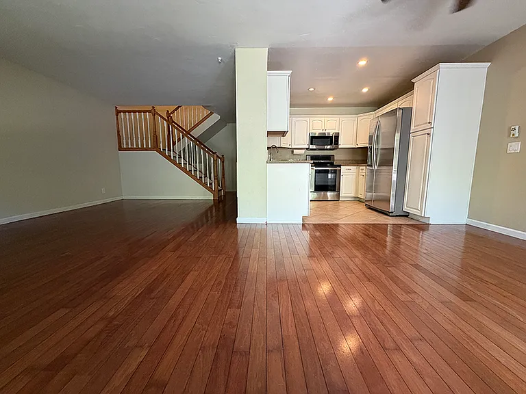 697 Ascot Dr #G — Photo 5