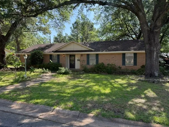 665 32nd St SE, Paris, TX 75460
