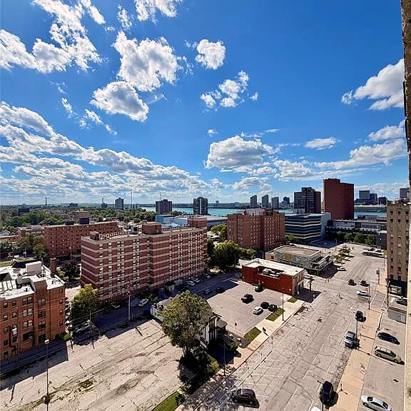 150 Park St W #1413 — Photo 22