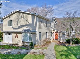 57 Pinecliff Lake Dr, West Milford, NJ 07480