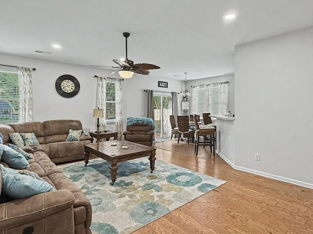 9406 Night Harbor Dr — Photo 4
