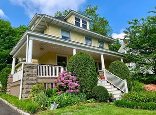 7 Ridgewood Ter, Maplewood, NJ 07040