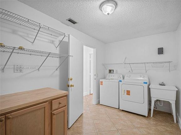5th image of 15531 SW 54th Ter