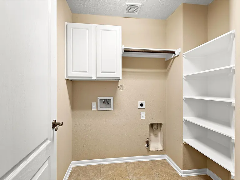 30411 Deleon Fields Dr — Photo 21
