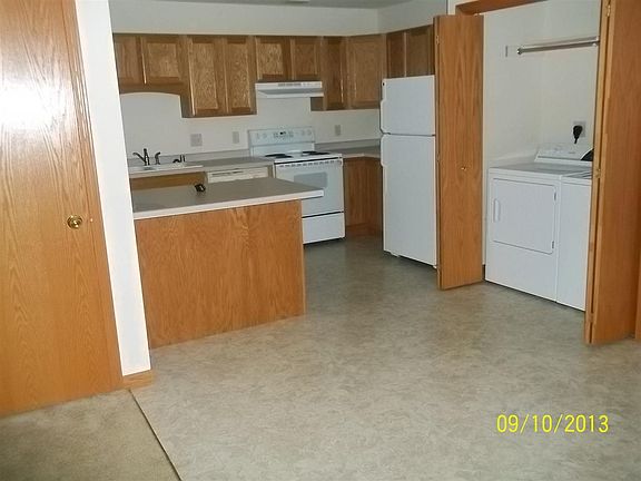 3rd image of 1631 Goldenrod Cir