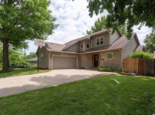 3013 W 30th St, Lawrence, KS 66047