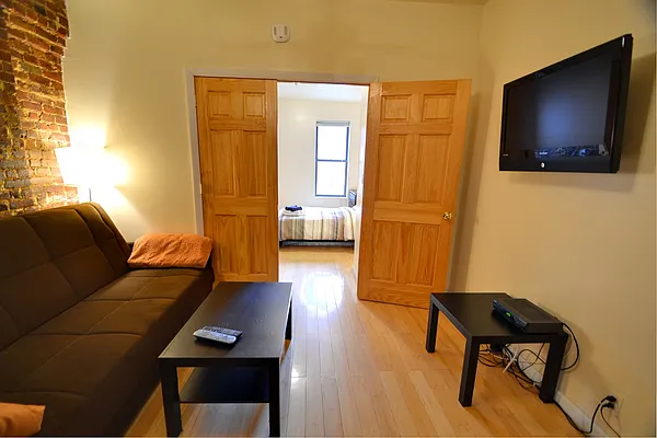 Rented by Smart City Real Estate LLC | media 10