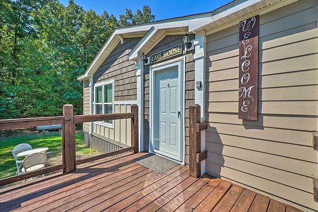 1st image of 86 Crooked Oaks Ln