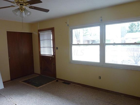 2nd image of 418 Denwood Dr S