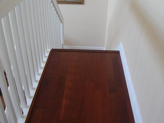 Stairs - Hardwood