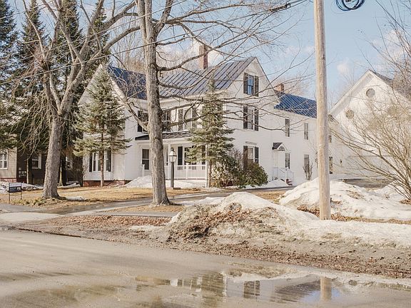 4th image of 18 Maple Street