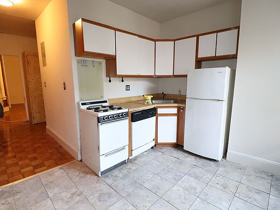 4th image of 514 E 83rd St APT 3W