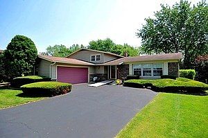 1st image of 319 W Tanglewood Dr