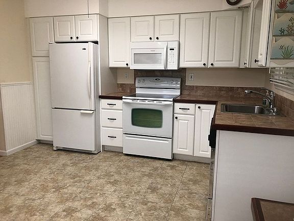 4th image of 58 Shinnecock Ave