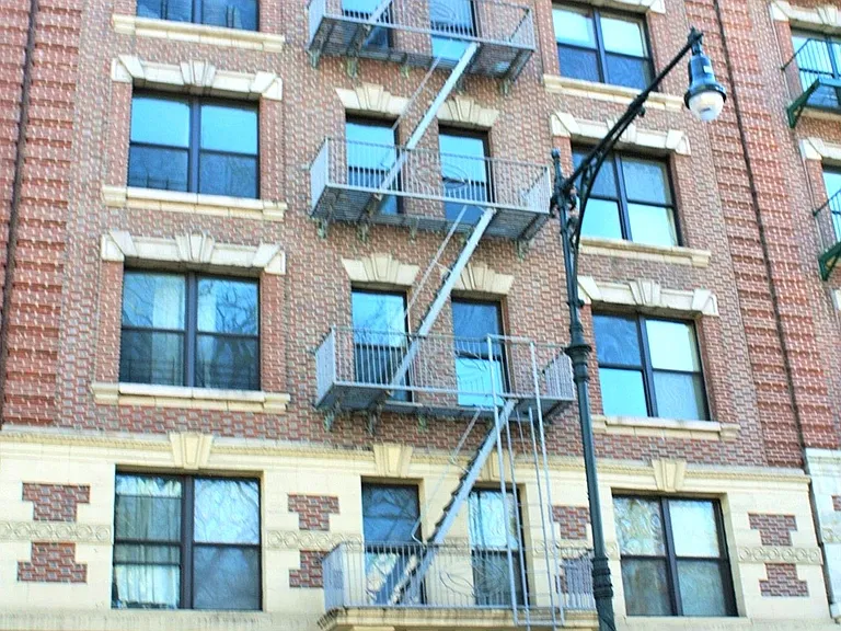 250 Manhattan Ave #3C — Photo 8