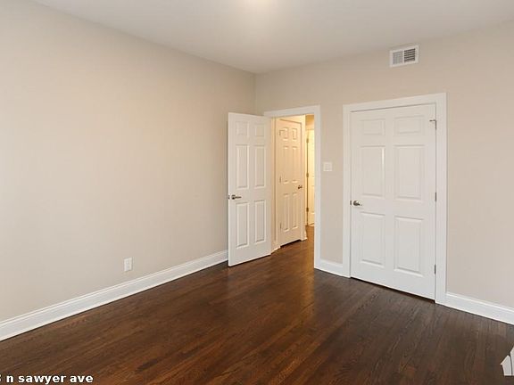 4th image of 2228 N Sawyer Ave #814
