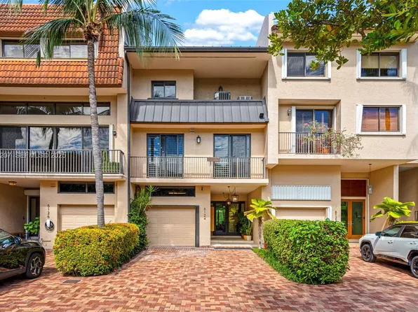 6124 Paradise Point Dr, Palmetto Bay, FL