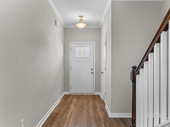 5th image of 490 Narrow Bridge Ct