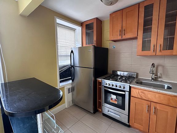 2nd image of 8345 Vietor Ave APT 5D