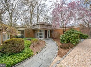 906 Centennial Rd, Narberth, PA 19072