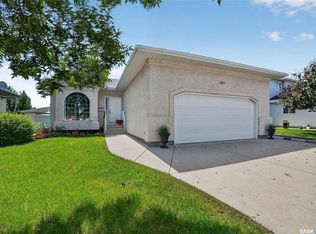 307 Sumner LANE, Saskatoon, SK S7L 7L7