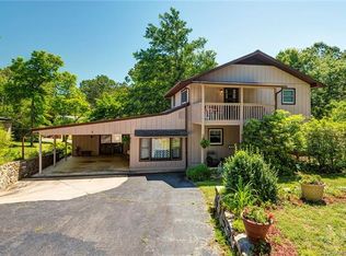 8 Jefferson Cir, Asheville, NC 28805