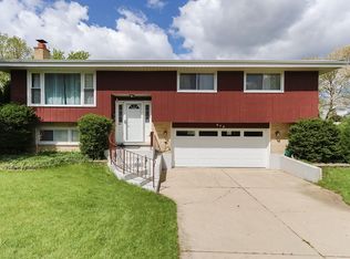 648 N Du Page Ave, Addison, IL 60101