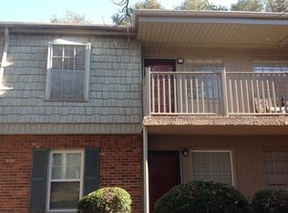 3822J W Country Club Rd, Winston Salem, NC 27104