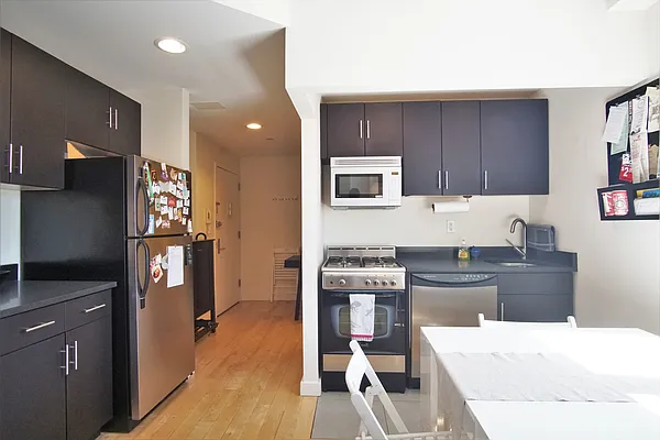 Rented by Compass | media 18