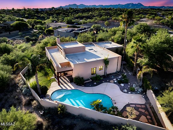 2nd image of 11140 N Poinsettia Dr