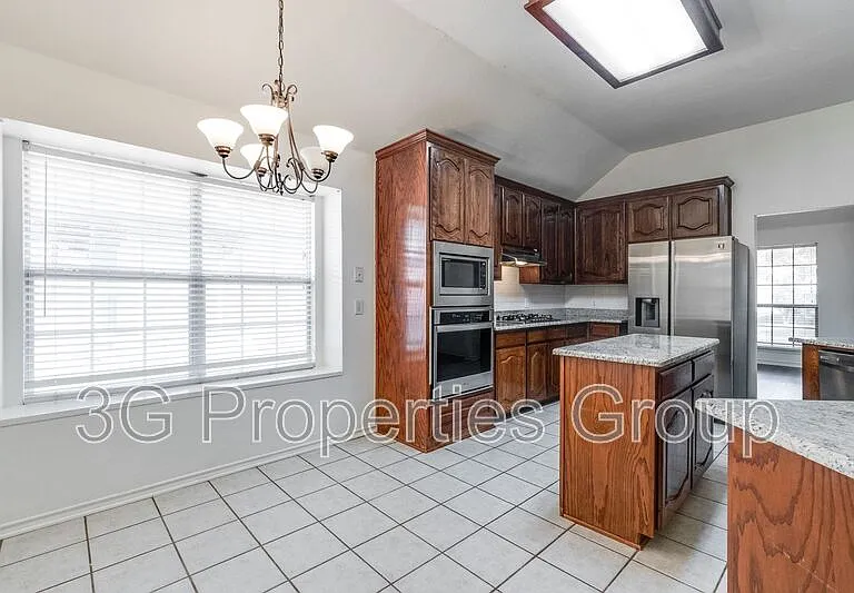 1316 Lochness Dr — Photo 16
