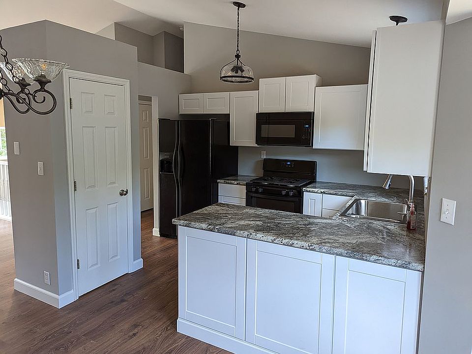 2nd image of 4733 Brennan Rd