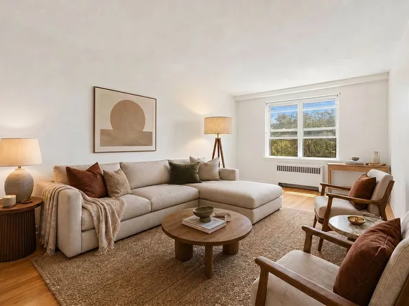 2080 Barnes Ave APT 3B, Bronx, NY 10462