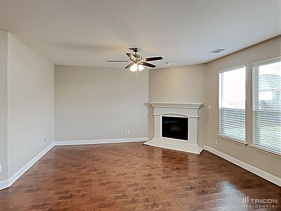 3rd image of 1132 Beaverwood Ln