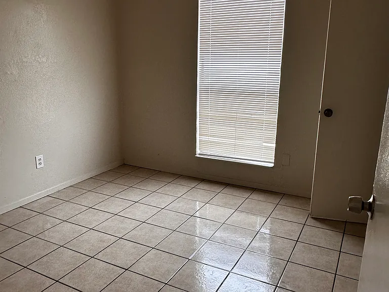 1519 Quartet Dr — Photo 2