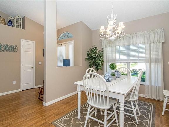4th image of 9735 Oakwood Hills Ct
