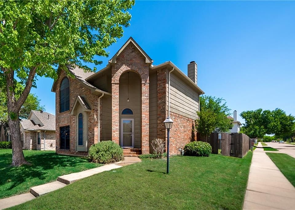 1st image of 2100 Lavender Ln