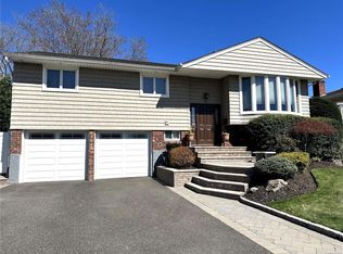 42 Page Dr, Hicksville, NY 11801