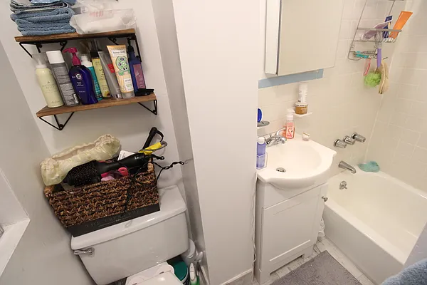 Rented by Luxor Homes & Investment Realty | media 20