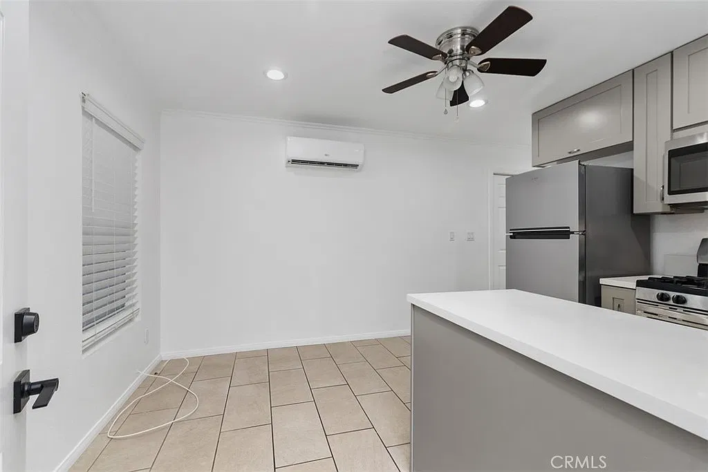 1 bed, 500 sqft, $2,000 — Photo 2