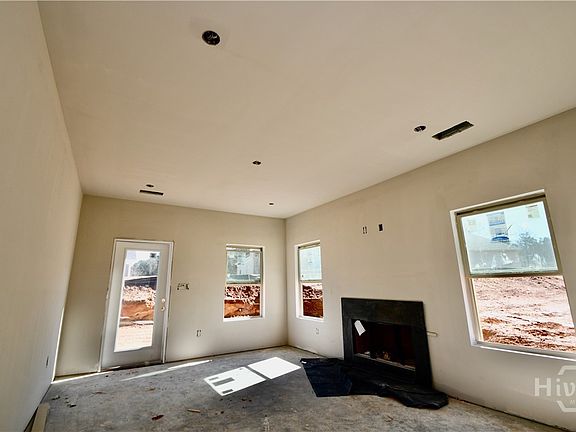 5th image of 326 Andover Drive