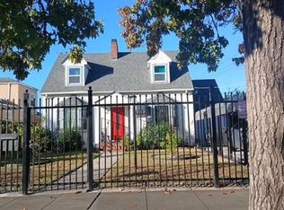 9821 Sunnyside St, Oakland, CA