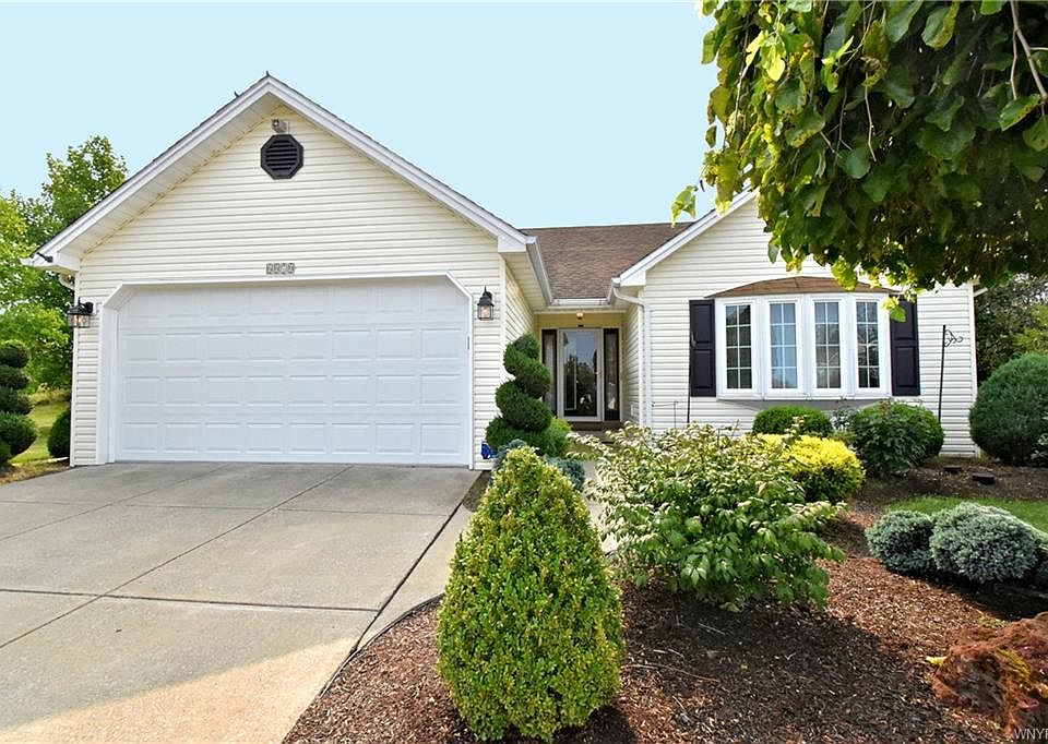 1st image of 6070 Margaret Ann Dr