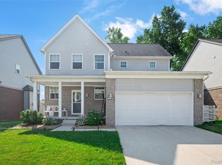 47522 Viola Ln, Chesterfield, MI 48047