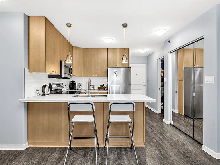 819 Hamilton St #1104 — Photo 11