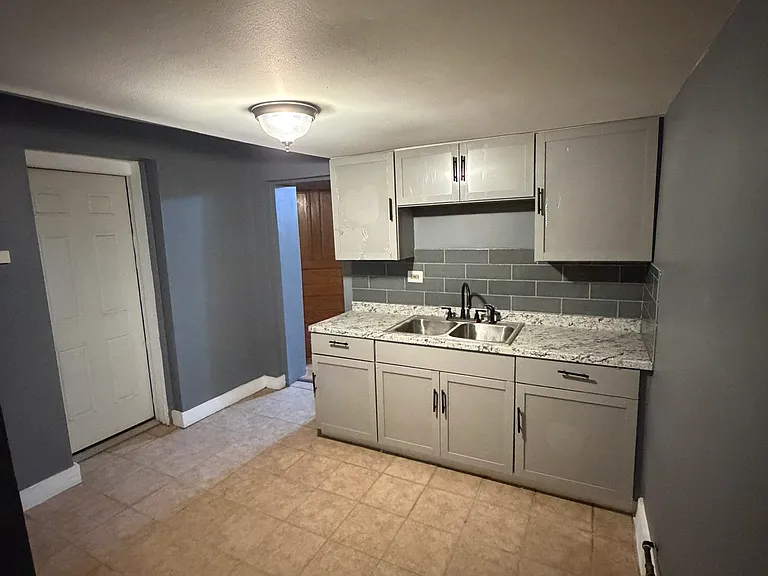 4120 Martin Luther King Jr Dr #BASEMENT — Photo 5