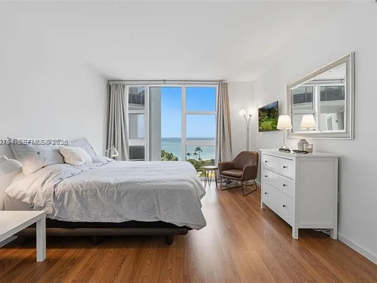 10275 Collins Avenue Cu #718 — Photo 19