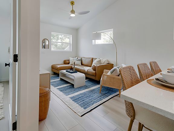 5th image of 850 24th Ave N #2
