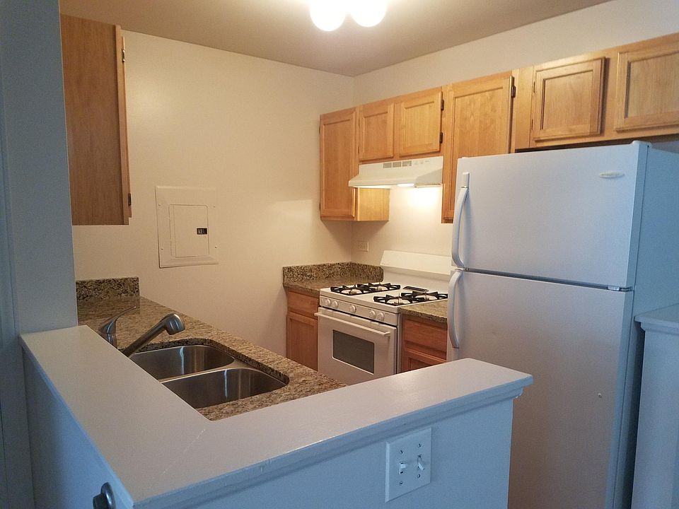 1st image of 1701 Kayla Ln APT 1A