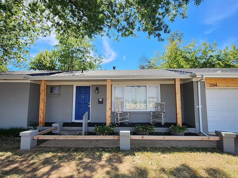 2514 NW 46th St — Photo 2